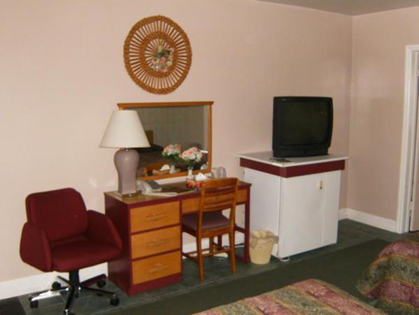Victoria Motel Lindsay Bagian luar foto
